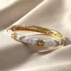 Novo Bracelete de Porcelana Esmaltada Azul e Branca Estilo Chinês para Mulheres, Incrustado com Diamantes, Banhado a Ouro, Bracelete Aberto Vazado, Joia de Mão de Luxo Leve Estilo Nacional
