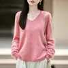 Suéter de punto con forro polar para mujer con cuello suave y cálido, corte ajustado, top básico de capa base en color amarillo pluma