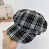 Sombrero Octagonal Estilo Británico Retro para Mujer 2026 Nuevo Otoño Invierno Literario Casual Versátil Para Adelgazar la Cara Sombrero Calabaza