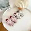 Zapatos estilo coreano para niños Forrest Gump 2026 nuevos primavera-verano transpirables para niñas zapatos de entrenamiento para bebés zapatillas para niños