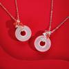 Collar de calcedonia blanca con hebilla Koi Ping An para mujer, plata de ley S925, estilo nacional chino, con doble gota de goma y carpa de la suerte.