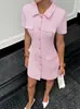 Vestido de Tricô Rosa Rodado com Gola Redonda e Manga Curta Estilo Francês Novo 2026