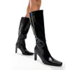 Botas Altas de Cuero Patentado de Vaca Estilo Europeo y Americano Exportación 2025 Elegante Punta Cuadrada Talla Grande Cierre Lateral Tacón Alto Grueso Botas de Moda Elegantes