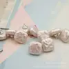 Botão de Pé Quadrado de Metal Cor Pérola Imitação Concha Estilo Chanel Botão para Blazer Camisa de Chiffon Cardigã