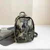 2025 Mochila Nueva Estilo Punk para Mujer Mochila Cruzada para Mujer Bolsa Casual para Mujer de Gran Capacidad Mochila con Remaches Moderna