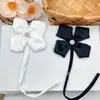 Cadena Larga Flor de Cuatro Hojas Pedrería Floral Textil para el Hogar Ropa Bolsa Sombrero Calcetín Parche de Tela Parche de Tela Decoración para Camiseta Pétalos