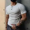 Camiseta henley transfronteriza gris ajustada a la cintura, de manga corta para hombre, estilo americano de verano, resistente, para realzar músculos, para fitness