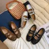 Zapatos de noche, zapatos Mary Jane de suela plana para otoño con punta cuadrada, estilo francés elegante 2026, zapatos de un solo color poco profundos con lazo, estilo suave, nuevo modelo para mujer