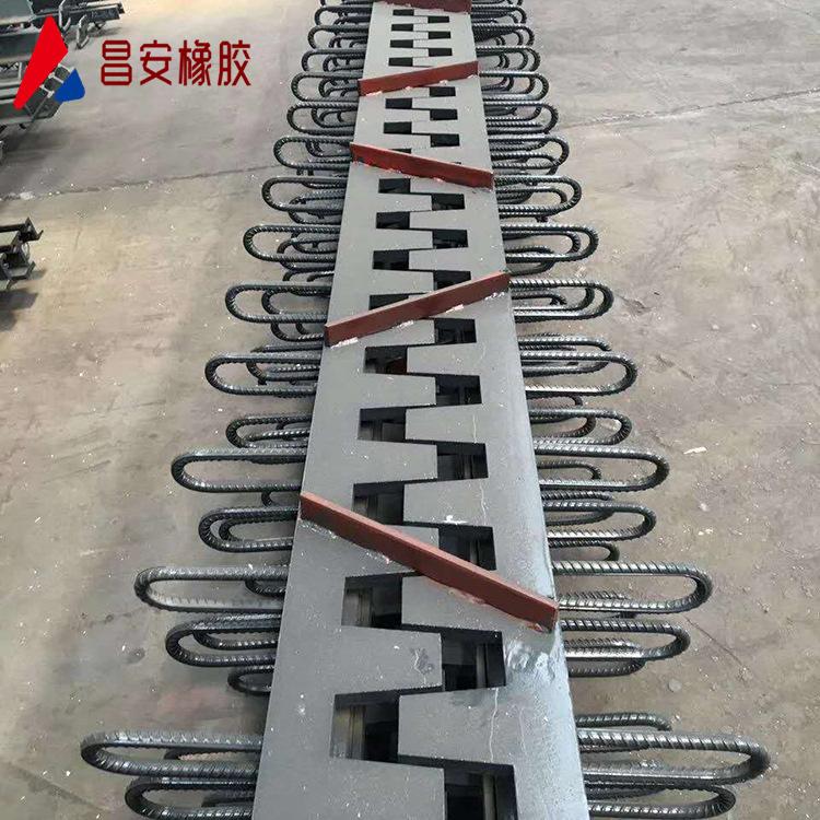 梳齿板缝