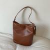 Bolso de Hombro Versátil de Moda para Mujer para Comercio Exterior Transfronterizo, Bolso Cubo de Gran Capacidad Casual para el Trabajo, Bolso Cruzado Simple Retro