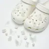 2026 Moda Nuevo Versátil Zueco de Oso con Cuentas Accesorios para Zapatos DIY Dijes Desmontables para Zapatos Hebillas de Zapatos de Alta Gama