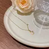 Joyería Transfronteriza Europea y Americana Moda y Exquisito Colgante Nicho Cadena Clavicular No Descolorante Oro de 18K Acero Titanio Accesorios de Collar para Mujer