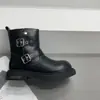 Botas de Moda Infantil com Fivela de Metal Forradas com Lã Meio da Panturrilha 2026 Inverno Novo Tendência Estilo Europeu e Americano Moda Botas Martin