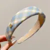Linda diadema de felpa de dibujos animados para mujer, especialmente diseñada para lavarse la cara y aplicar mascarillas faciales, diadema de corona alta, lista para fotos, crea una atmósfera elegante