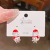 Brincos de Zircônia com Flocos de Neve e Chapéu de Papai Noel Personalizado de Alta Qualidade para Mulheres, Brincos Exquisitos e Versáteis com um Estilo Único