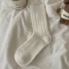 Calcetines de lana para mujer, calcetines de media pantorrilla para otoño e invierno, calcetines cálidos y gruesos de cachemir de doble punto, calcetines de invierno de punto trenzado de moda estilo coreano para mujer