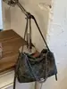 Bolsa Yuezileng 2026 Nova Bolsa de Verão Feminina, Luxo Leve de Alta Qualidade Nicho Ombro Único Grande Capacidade Transversal Bolsa de Balde