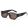 Gafas de sol translúcidas grises estilo retro con forma de ojo de gato curvado para mujeres coreanas, favorecedoras para rostros cuadrados y redondos, con un toque de alta gama, adecuadas para fashionistas europeas y americanas