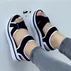 Sandalias nuevas de comercio exterior 2024 europeas y americanas de talla grande con suela gruesa para mujer, suministro transfronterizo, planas con velcro, sandalias de playa para mujer
