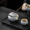 Conjunto de Chá Kung Fu com Padrão de Lótus Azul e Branco com Uma Bule e Duas Xícaras, Bule de Cerâmica Doméstico com Separação de Chá e Água, Caixa de Presente