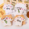 Nuevo colgante de gatito de peluche, gatito de dibujos animados lindo de tres flores, accesorios para zapatos y calcetines, lindo charm para bolso