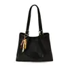 Bolsa Tote Simples de Grande Capacidade para Mulheres 2025 Inverno Nova High-End Retro Versátil Estilo Estrangeiro Bolsa de Ombro Único Axila