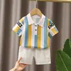 Roupa Infantil Novo Estilo da Moda Crianças Bebê Conjunto Duas Peças Manga Curta Bordado Letras Listrado 0-1-2-3-4-5 Anos