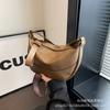Bolsa pequena de alça larga de moda de nicho francesa para mulheres 2023 nova bolsa de bolinho popular online estilo ocidental bolsa mensageiro