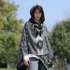 Chal Grueso Estilo Étnico para Mujer Otoño e Invierno Retro Estilo Indio Cálido Chaqueta Capa con Abertura Venta al por Mayor Amazon