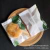 Nuevo Producto Hojas Verdes Frescas Puntos Dorados Pastel de Luna Copo de Nieve Crujiente Arándano Máquina de Snacks Hechos a Mano Bolsa Selladora 100 Piezas
