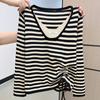Outono e Inverno 2025 Feriado Conjunto de Duas Peças Camiseta Decote V Feminina Listrada Tricotada Suéter de Base Feminino Design com Cordão Top de Manga Comprida