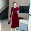 Vestido de Color Sólido con Pliegues y Mangas de Campana, Cuello en V, Estilo de Temperamento Elegante para Mujer, Otoño Invierno, Cintura Alta, Falda Larga Línea A, Venta al por Mayor Transfronteriza
