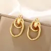 Aretes Dorados Geométricos Retorcidos Multicapa con Diseño de Nicho y Accesorios Metálicos Versátiles para Orejas al por Mayor