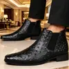 Nuevos zapatos casuales de cuero para hombre de moda transfronteriza con patrón de avestruz, botines cortos, botines Chelsea de punta única, disponibles para dropshipping