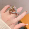 Conjunto de Pulseiras de Nariz de Porco Transfronteiriço Série Ot Cobre de Luxo Leve Zircônia Incrustada Fabricante Atacado