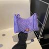 Bolso de franela de alta calidad para mujer 2023 otoño e invierno popular nuevo bolso de hombro axilar moderno elegante casual pequeño bolso cuadrado