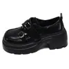 Novos mocassins 2026, sapatos femininos de couro versáteis, sola grossa, simples, casuais, confortáveis, modernos, salto grosso, estilo britânico, coleção primavera