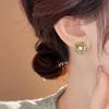 Aretes de Corazón de Flor con Diamantes Incrustados de Aguja de Plata, Aretes de Diseño Moderno y Exquisito, Lujo Accesible, Elegantes de Gama Alta, Aretes Versátiles para Mujeres