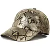 Boné de beisebol europeu e americano novo com padrão de cobra em PU para homens e mulheres, moda de rua, chapéu hip hop, proteção solar para viagem, boné com aba