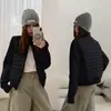 Colección nueva de invierno 2026: chaquetas acolchadas de algodón, modernas y versátiles, con mangas de punto sencillas, diseño de algodón acanalado y abrigo cálido estilo coreano