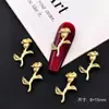 Joyería para Uñas de Aleación Transfronteriza Serie Rosa Oro y Plata Flores Tridimensionales Exquisitos Accesorios para Uñas Portátiles en las Yemas de los Dedos Venta al por Mayor