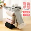 Medias forradas de forro polar para niñas de otoño e invierno, leggings de bebé cálidos de color liso, calcetines versátiles de una sola pieza con ribete de encaje