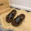 Nueva colección otoño e invierno 2026: Pantuflas de algodón increíblemente elegantes y modernas en forma de H, pantuflas mullidas de estilo francés con suela plana para mujer, adecuadas tanto para interiores como para exteriores