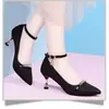 Saltos Altos Femininos 2026 Primavera Verão Saltos Altos Salto Agulha Sapatos de Salto Único Salto Médio Estilo Coreano Versátil Uma Tira com Fivela Moderno Confortável Feminino