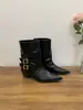 2026 Nuevas Botas de Tobillo de Moda Coreana Otoño/Invierno con Punta Aguda y Tacón Grueso Medio con Correa de Hebilla para Mujer Botas de Cuero