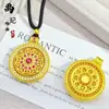 Tienda de Oro Mismo Estilo Oro Antiguo Incrustado con Diamantes Brújula de Rosetón Giratorio Colgante Brújula de Girasol Hueca Venta al por Mayor