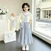 Conjunto Casual de Verão para Meninas: Roupas de Verão da Moda e Estilosas para Crianças, Conjunto de Duas Peças com Xale Grande para Crianças, Camiseta de Manga Curta e Saia
