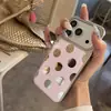 Adecuado para funda de teléfono Apple 17 Pro Max, Apple 16, Apple 15, diseño de lunares huecos rosa lindo de dibujos animados
