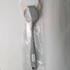Un Cepillo para Ollas de Lufa con Mango Largo para Uso en la Cocina, Especializado en Eliminar Manchas Sin Dañar la Olla ni Ensuciarse las Manos, Hecho de Lufa