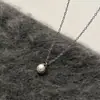 Collar Colgante de Perla para Mujer, Estilo de Lujo Ligero de Nicho de Gama Alta, Cadena Versátil para la Clavícula para el Día a Día, Artículo Caliente 2025, Admite Pedidos Mixtos